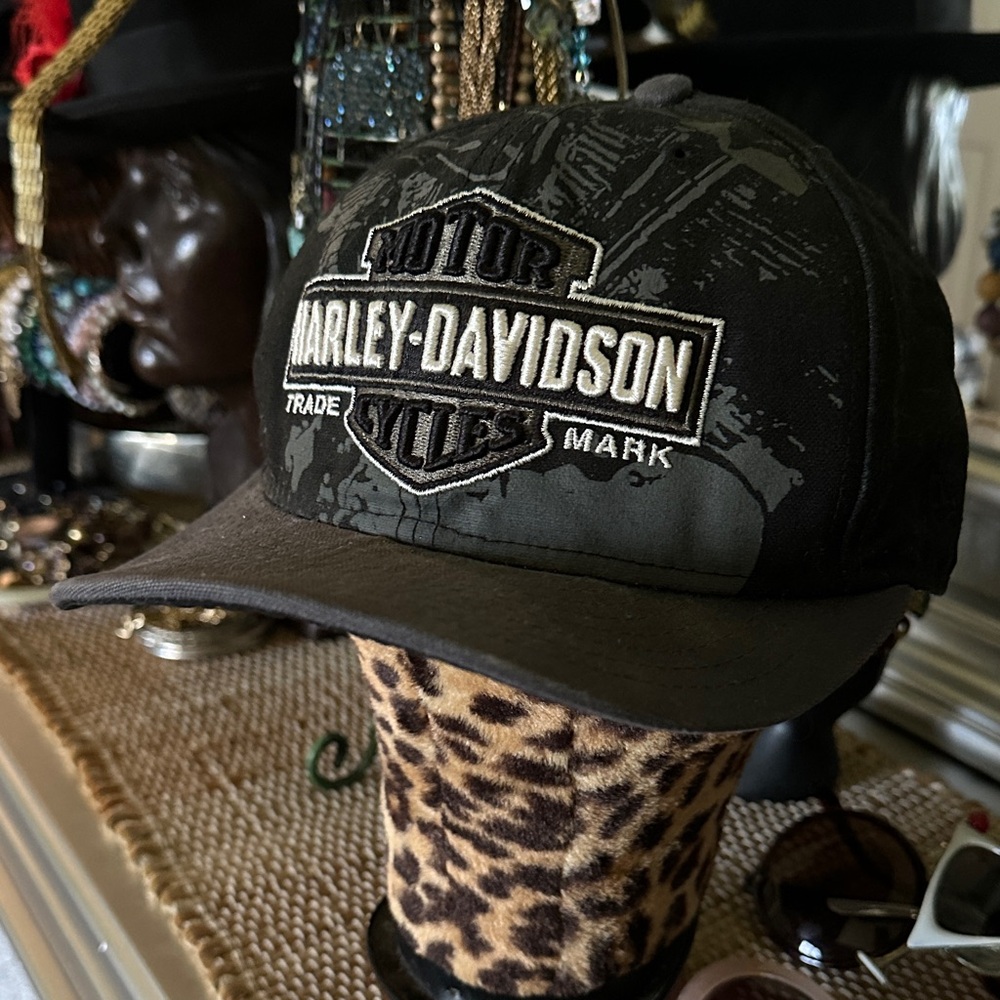 Harley-Davidson Black and Gray Logo Cap • Size 7 3/8 • NWOT